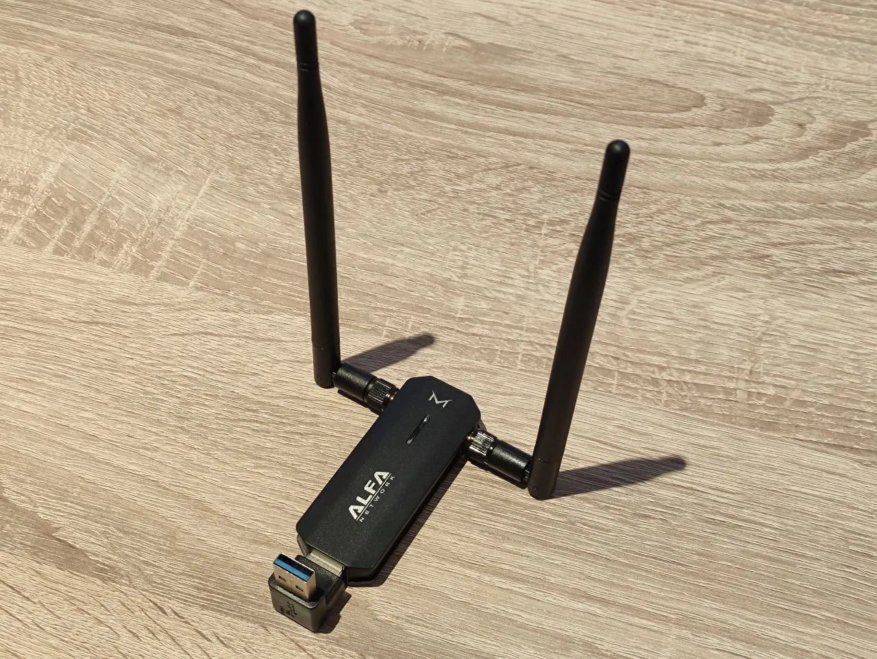 AWUS036AXM